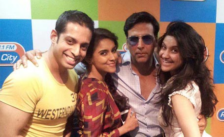 Akshay Kumar, Asin promote Khiladi 786 at Radio City